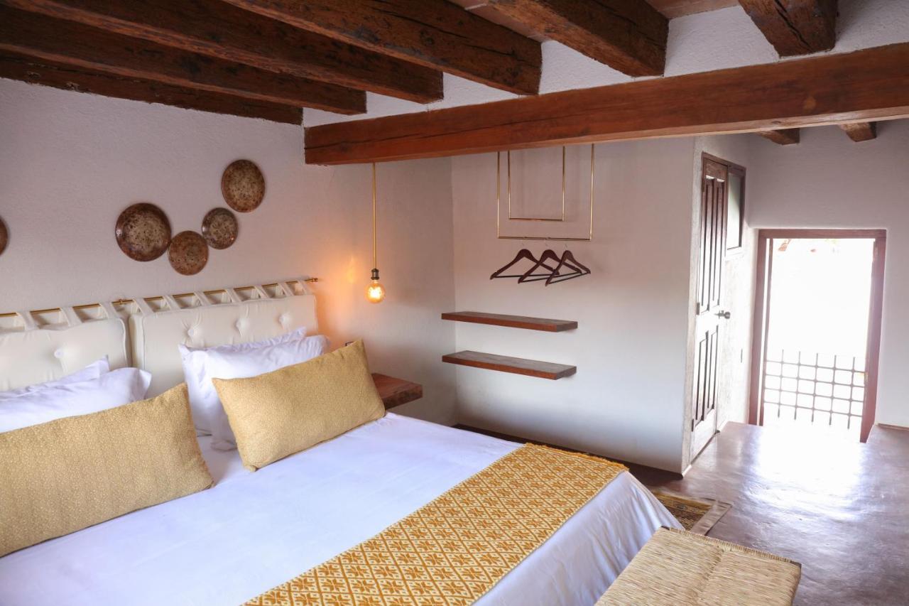 La Dorada Town View Hotel Valle de Bravo Exterior photo