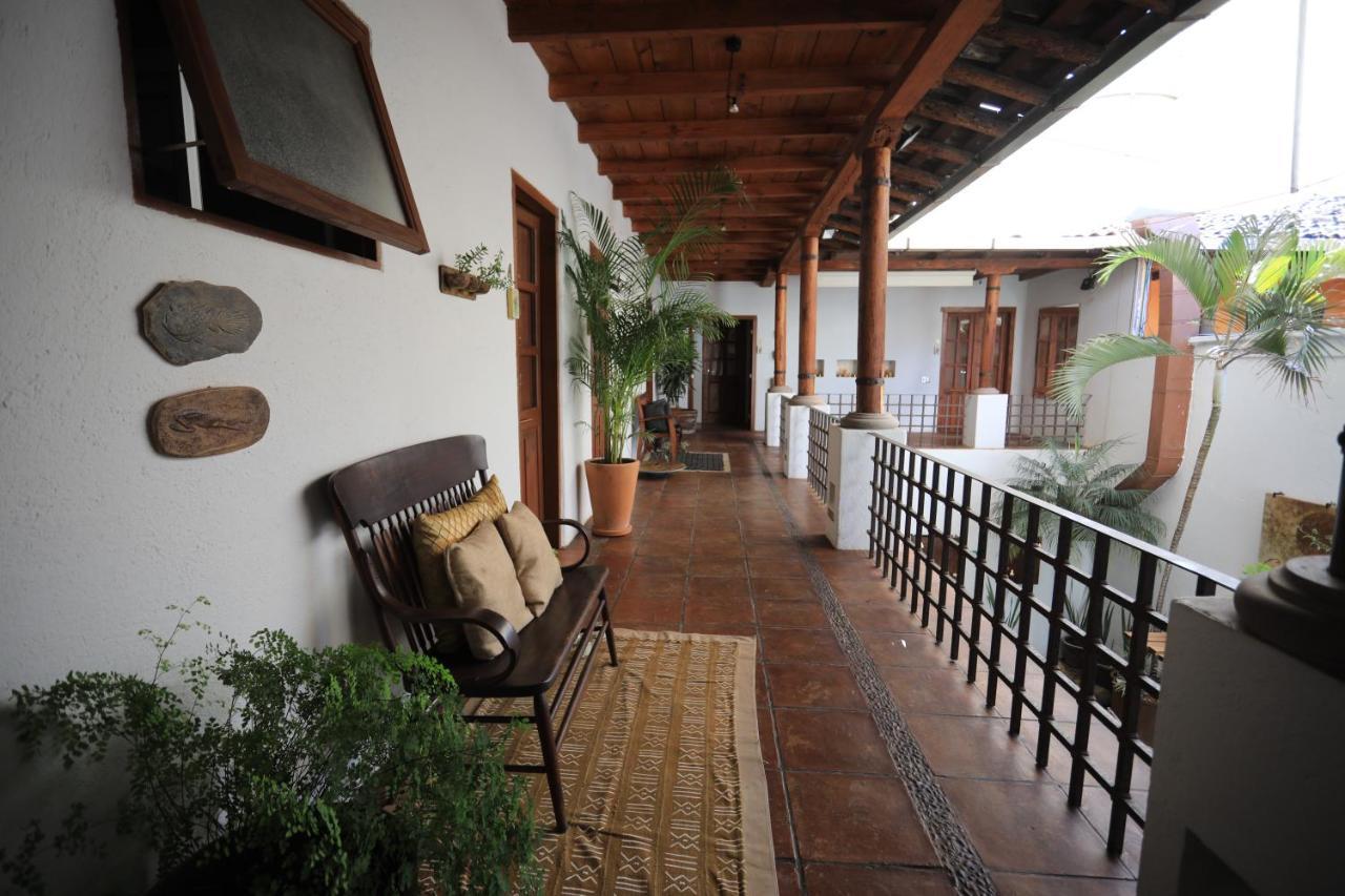 La Dorada Town View Hotel Valle de Bravo Exterior photo