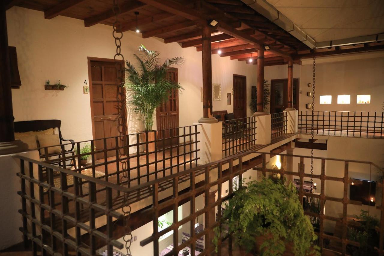 La Dorada Town View Hotel Valle de Bravo Exterior photo